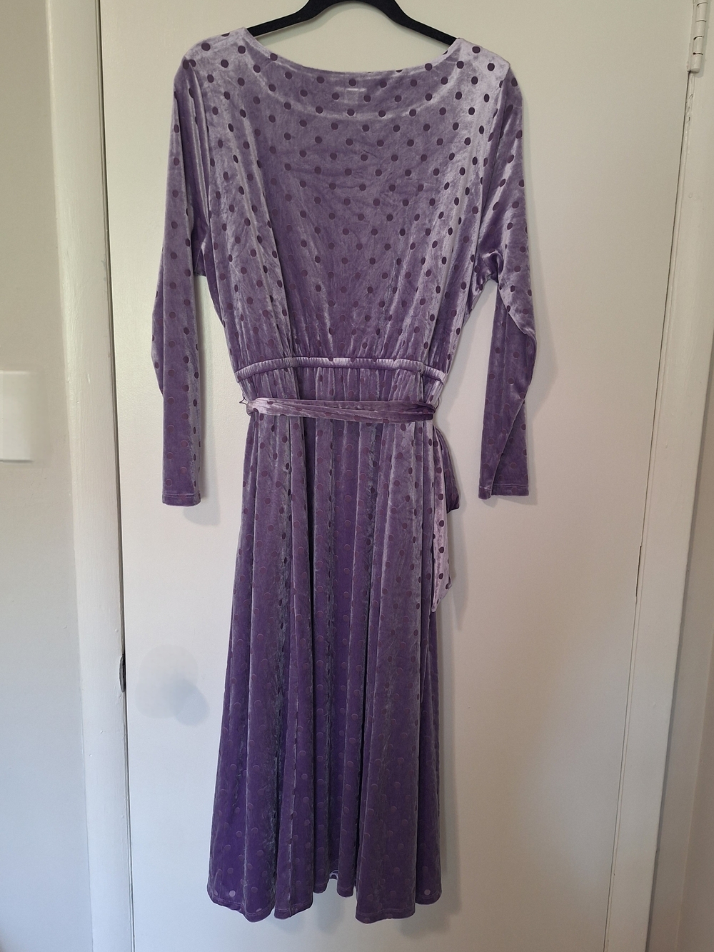 torrid Lavender Polka Dot Velvet Midi Dress Size 12 - Picture 2 of 7